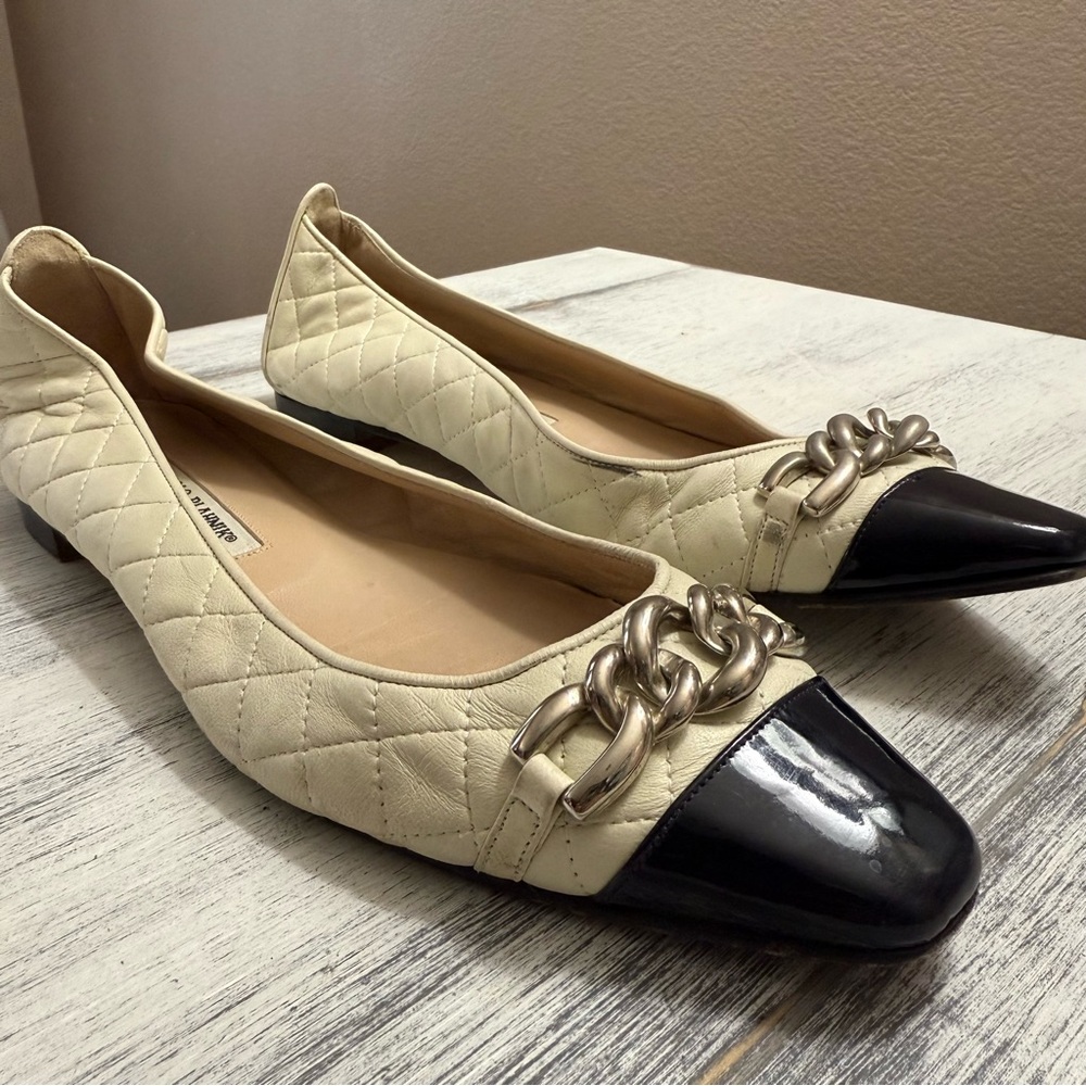 Manolo Blahnik Cream and Black Quilted Flats with chain detail size 40